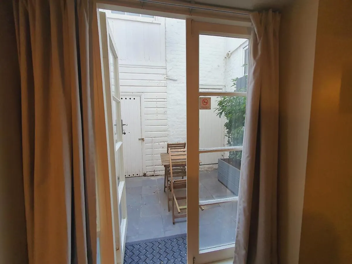 Amherst Brighton Guest house