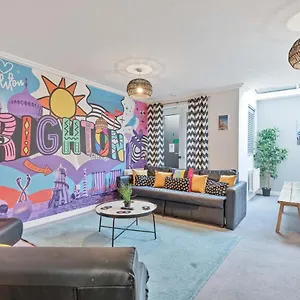 Brighton's Best Big House - By My Getaways Apartment